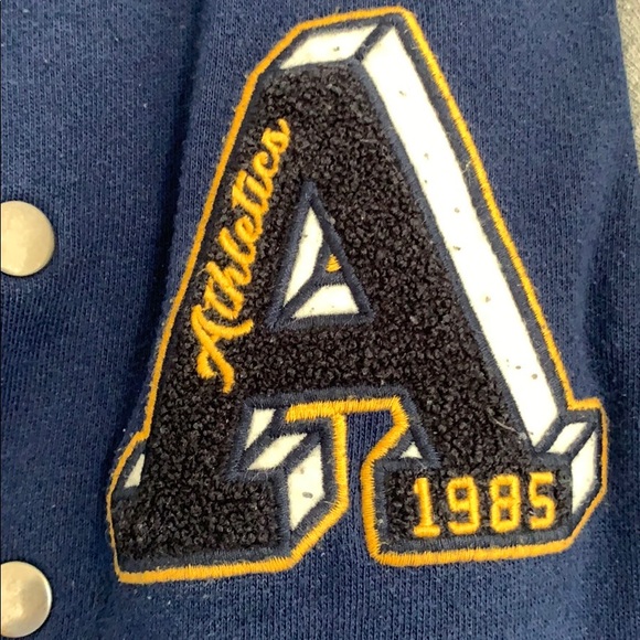 Arizona Jean Company age 6 - Picture 4 of 11